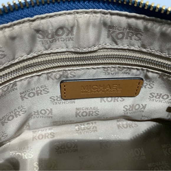 Jet Set Convertible Md Pouchette Denim Pvc Leather Cross Body Bag - Picture 10 of 12